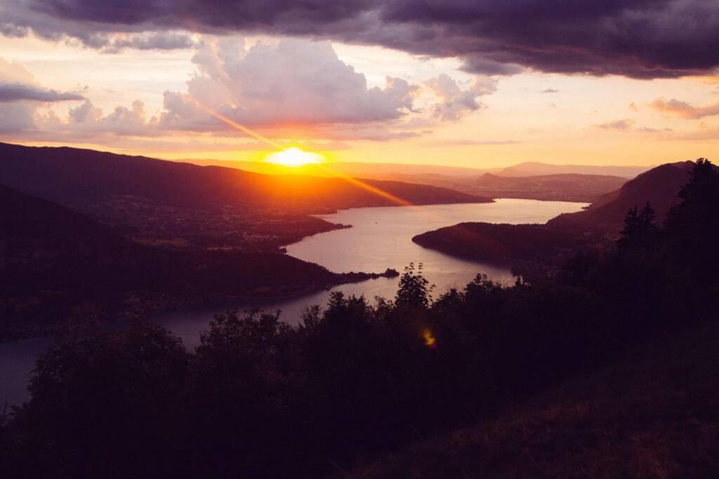 Le Boheme Beau T2 Vue Lac & Montagnes + Garage Annecy Kültér fotó